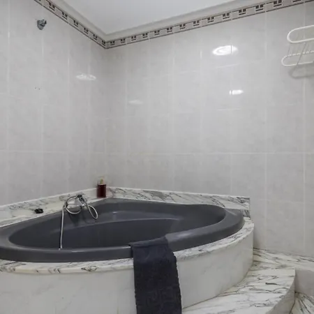 Gravina Beach 2 Apartment *